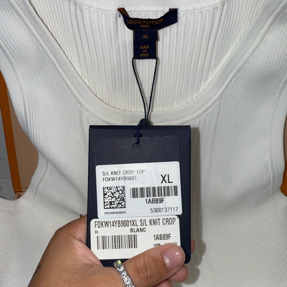 Louis Vuitton Women’s Knit Ribbed Crop Top - Picture 6 of 6